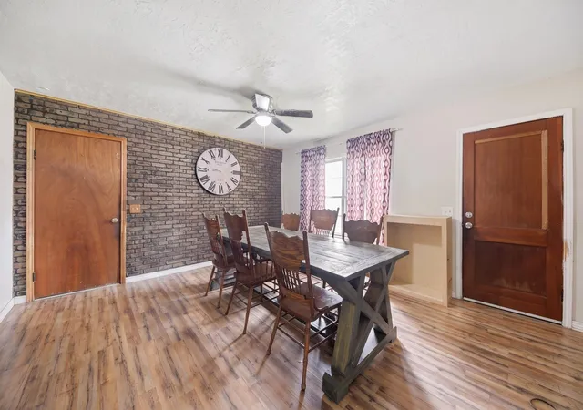 5th image of 413 3Rd St, Somerville, TX 77879 | MLS# 54158142
