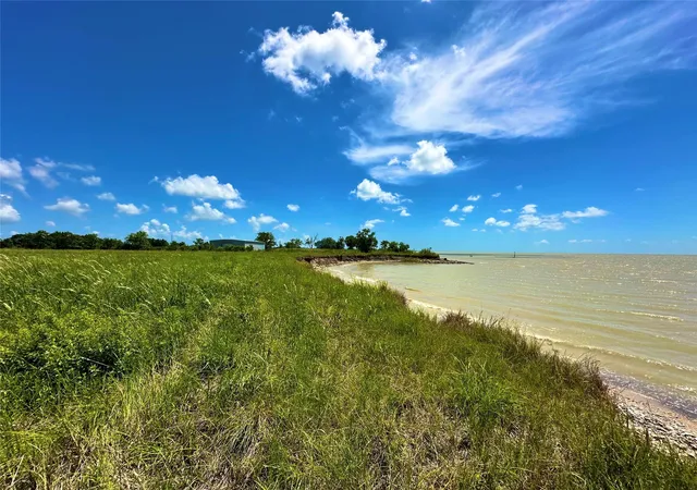 2nd image of 2101 W Bayshore Rd, Anahuac, TX 77514 | MLS# 78503972