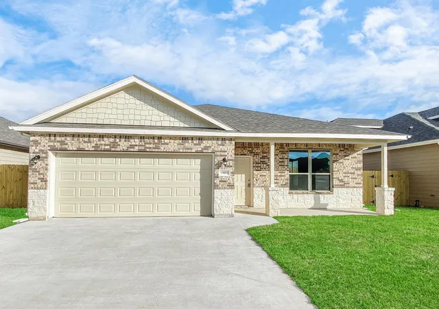 Photo 1 of Single family home for sale at 13055 Clearview Dr, Willis, TX 77318 | MLS# 57205107 | Listing updated on 2026-08-18