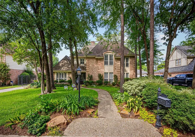 Photo 2 of Single family home for sale at 14010 Ct Of Regents, Houston, TX 77069 | MLS# 7764008 | Listing updated on 2026-09-07
