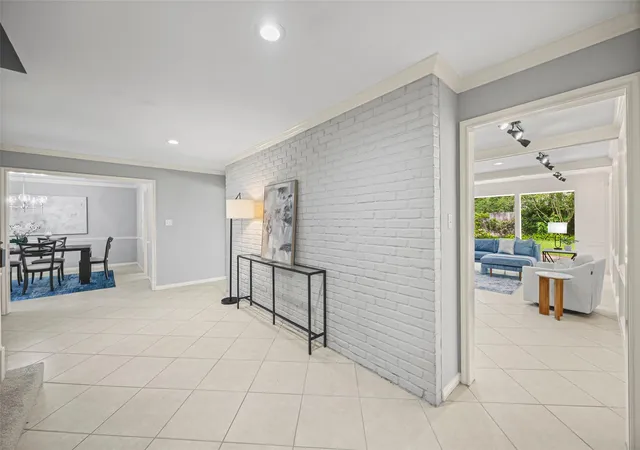 Photo 4 of Single family home for sale at 14010 Ct Of Regents, Houston, TX 77069 | MLS# 7764008 | Listing updated on 2026-09-07
