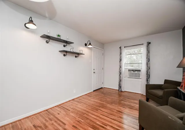 2nd image of 2824 Dalton St, Houston, TX 77017 | MLS# 15220642