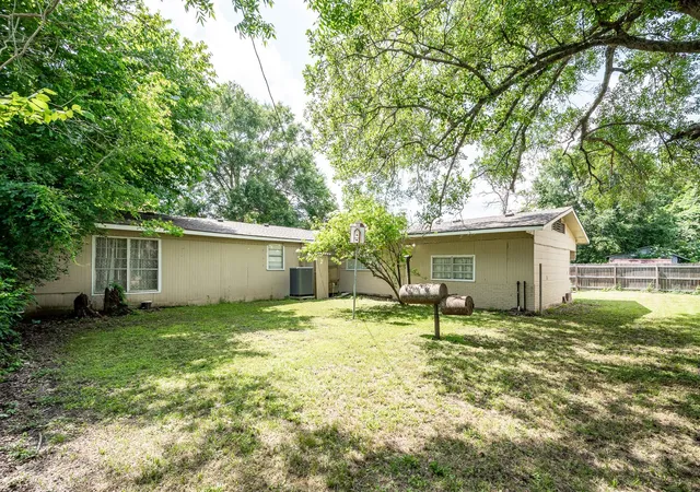 26th image of 412 Kentucky St, Liberty, TX 77575 | MLS# 46412245