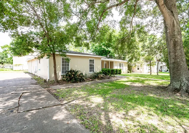 2nd image of 412 Kentucky St, Liberty, TX 77575 | MLS# 46412245