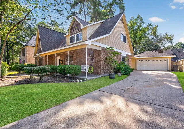 Photo 1 of Single family home for sale at 4018 Garden Lake Dr, Kingwood, TX 77339 | MLS# 14355645 | Listing updated on 2026-09-16