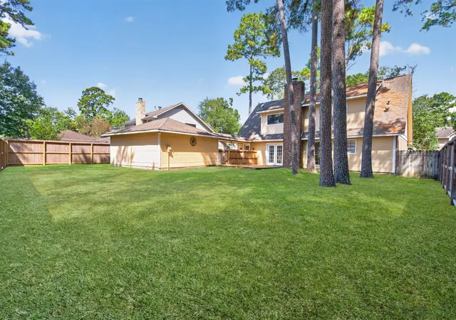 Photo 2 of Single family home for sale at 4018 Garden Lake Dr, Kingwood, TX 77339 | MLS# 14355645 | Listing updated on 2026-09-16