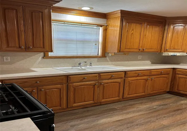 2nd image of 307 Hafer St, Baytown, TX 77520 | MLS# 66149964