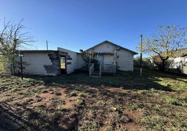 Homes for sale in Electra, TX | 105 E Washington Ave, Electra, TX 76360 | MLS# 57781547
