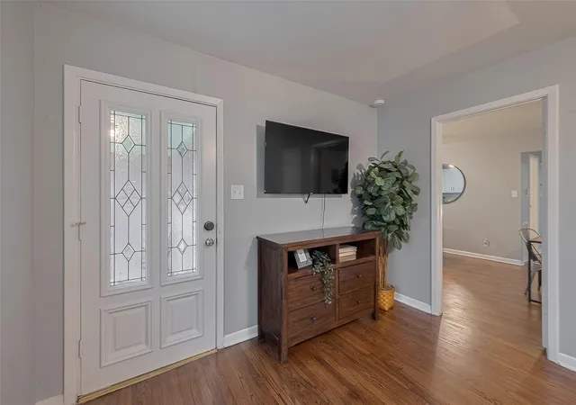 3rd image of 2218 Silverbonnet St, Houston, TX 77055 | MLS# 17707087