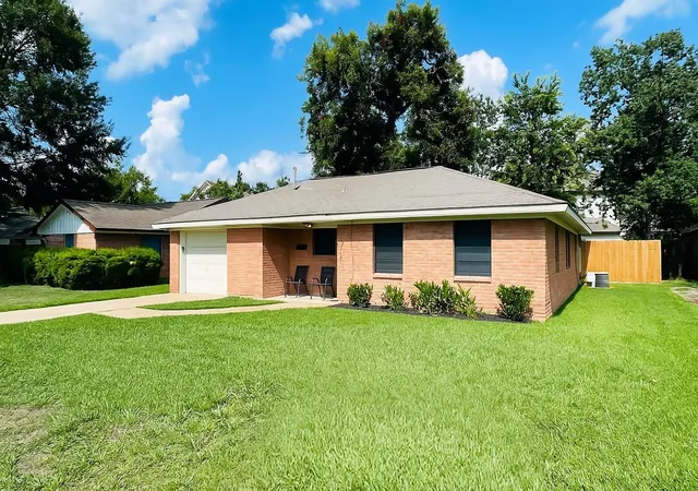 45th image of 2218 Silverbonnet St, Houston, TX 77055 | MLS# 17707087