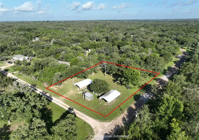 Photo 4 of Sale Pending at 1425 Big Berry Rd, Somerville, TX 77879 | MLS# 51459439 | Listing updated on 2026-09-10