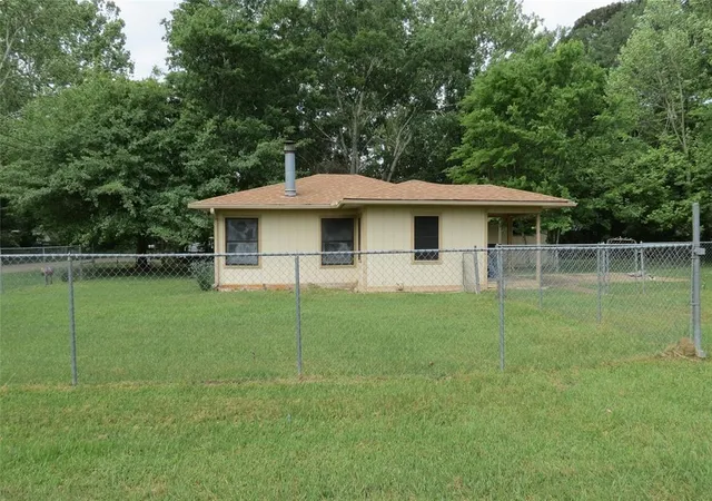 Homes for sale in New Waverly, TX | 380 Keeland Dr, New Waverly, TX 77358 | MLS# 95554240