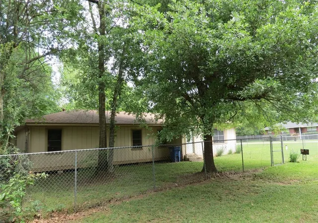 Homes for sale in New Waverly, TX | 380 Keeland Dr, New Waverly, TX 77358 | MLS# 95554240