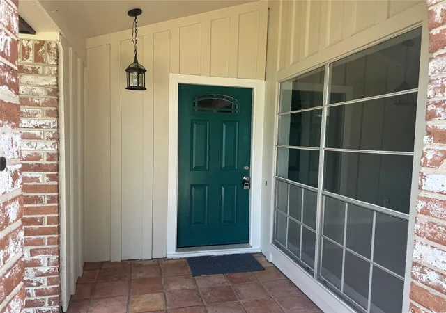 3rd image of 5002 Louise St, Seabrook, TX 77586 | MLS# 84069256
