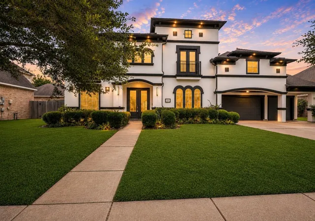 1st image of 3314 Sussex Wy, Friendswood, TX 77546 | MLS# 45969450