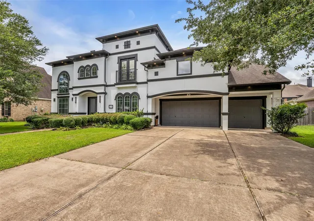 2nd image of 3314 Sussex Wy, Friendswood, TX 77546 | MLS# 45969450