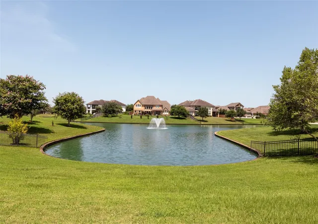 Photo 4 of Single family home for sale at 27114 Norfolk Brk Ct, Katy, TX 77494 | MLS# 2498768 | Listing updated on 2026-10-07