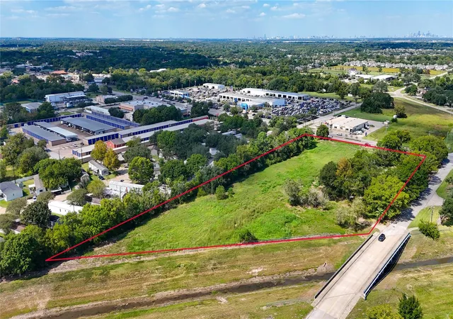 3rd image of 5604 Broadway St, Pearland, TX 77581 | MLS# 10443701