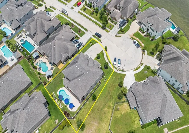 3rd image of 13330 Arbor Villa Ln, Houston, TX 77044 | MLS# 55693729