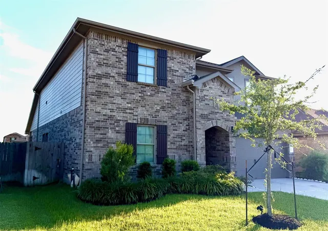 4th image of 1515 Wells Manor Ln, Missouri City, TX 77459 | MLS# 93631492