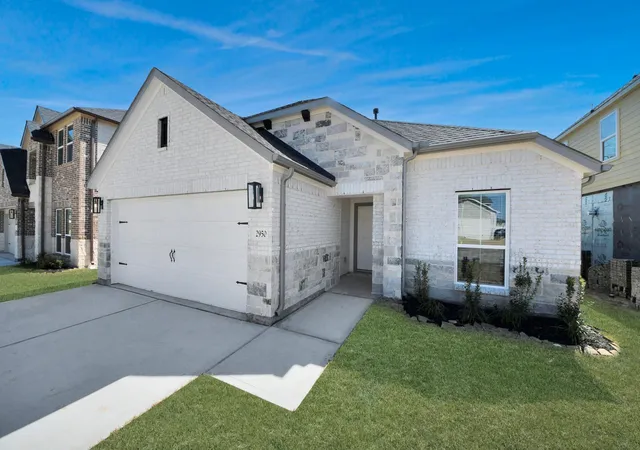 Photo 2 of Single family home for sale at 11031 Gardenia Creek Dr, Houston, TX 77044 | MLS# 52019426 | Listing updated on 2026-08-26
