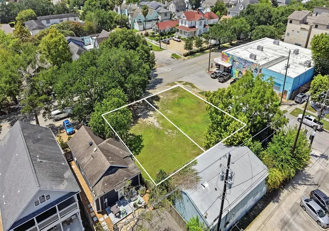 3rd image of 1446 Yale St, Houston, TX 77008 | MLS# 11105754