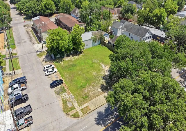 4th image of 1446 Yale St, Houston, TX 77008 | MLS# 11105754