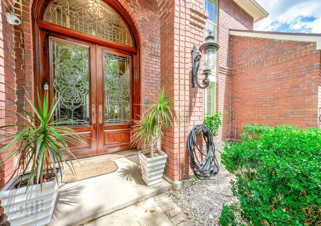 4th image of 3702 Belle Grove Ln, Sugar Land, TX 77479 | MLS# 98740110