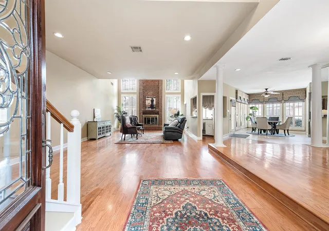 5th image of 3702 Belle Grove Ln, Sugar Land, TX 77479 | MLS# 98740110