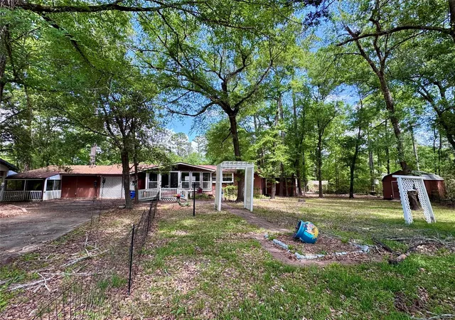 Homes for sale in Trinity, TX | 106 Westlake Rd, Trinity, TX 75862 | MLS# 49515365