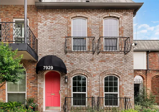3rd image of 7929 Woodway Dr, Houston, TX 77063