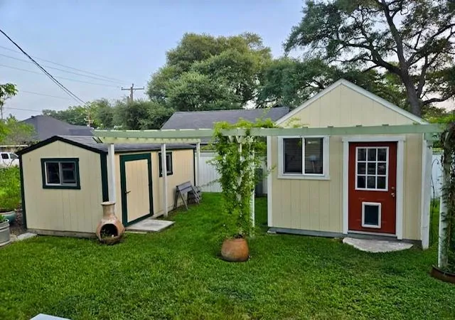 9th image of 705 Teague St, Navasota, TX 77868 | MLS# 63085831