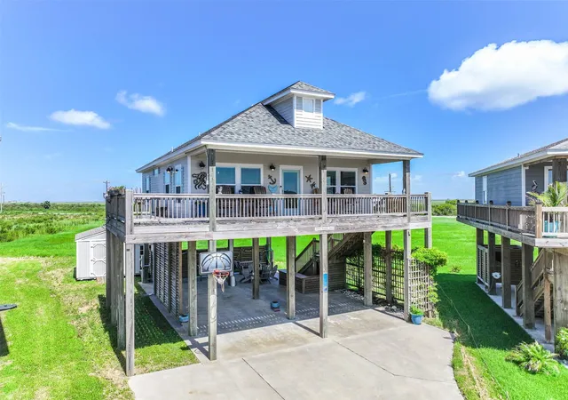 Homes for sale in Crystal Beach, TX | 3263 Hidden Gold, Crystal Beach, TX 77650 | MLS# 8531283