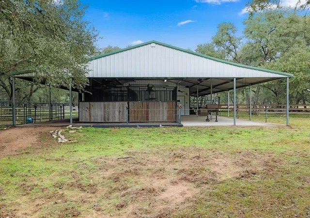 25th image of 1131 Greak Rd, Sheridan, TX 77475 | MLS# 64136953