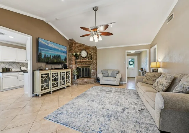5th image of 13917 Country Side St, Santa Fe, TX 77517 | MLS# 27760027