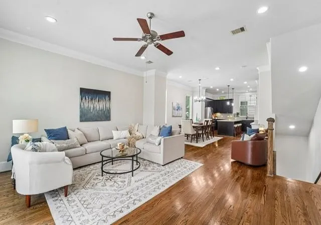 Homes for sale in Houston, TX | 1010 W 24th St O St #O, Houston, TX 77008 | MLS# 63097943