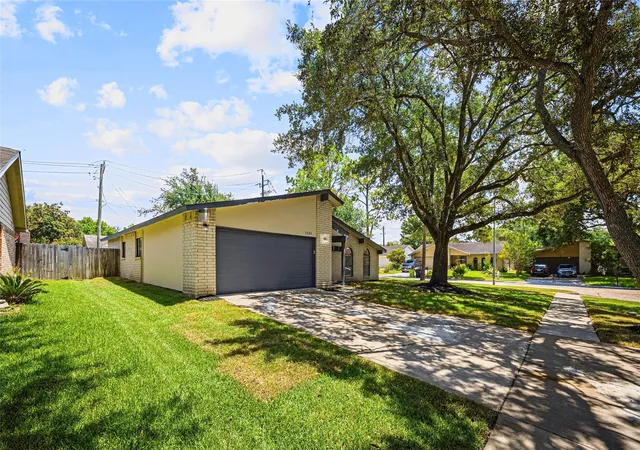 4th image of 2002 Eastfield Cir, Missouri City, TX 77459 | MLS# 84171505