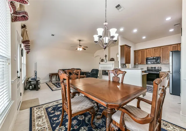 27th image of 4055 Bentwood Dr, Dickinson, TX 77539 | MLS# 82501863