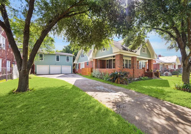 3rd image of 2302 Wentworth St, Houston, TX 77004 | MLS# 32547255