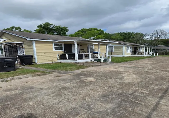 1st image of 3717 Dawson Ln, Houston, TX 77051 | MLS# 82386723