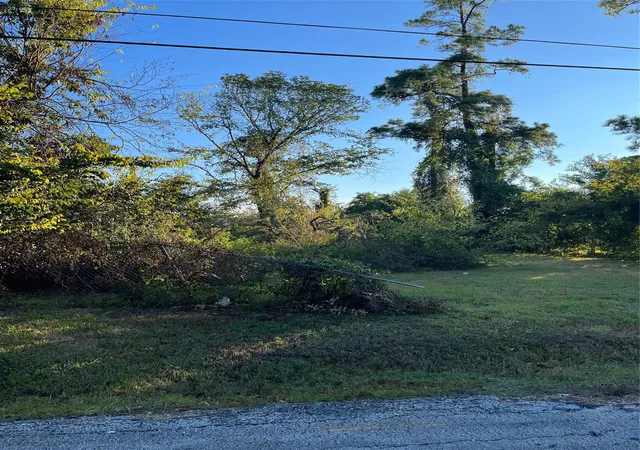 Photo 2 of Land for sale at 6908 S Hall St, Houston, TX 77028 | MLS# 37529978 | Listing updated on 2025-11-12