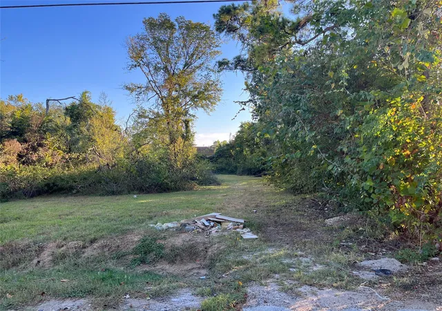 Photo 4 of Land for sale at 6908 S Hall St, Houston, TX 77028 | MLS# 37529978 | Listing updated on 2025-11-12