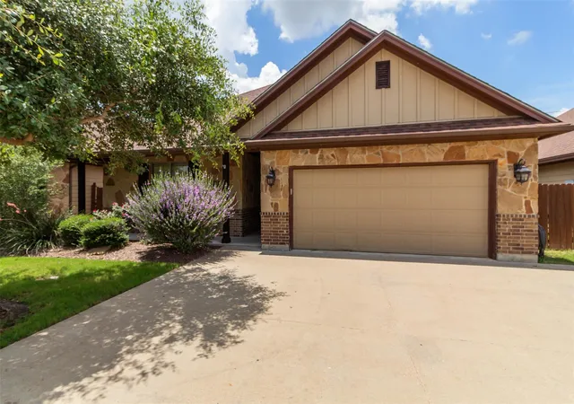 3rd image of 417, 419, 421 & 3009 Hayes, Papa Bear, College Station, TX 77845 | MLS# 35514742