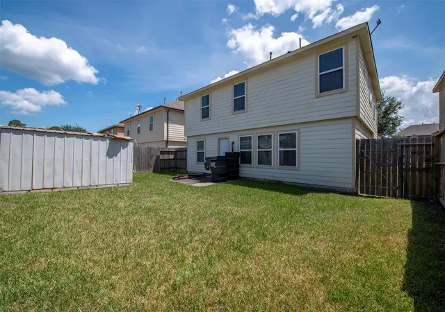 29th image of 11027 E Fall Fern Cir, Houston, TX 77044 | MLS# 70977554