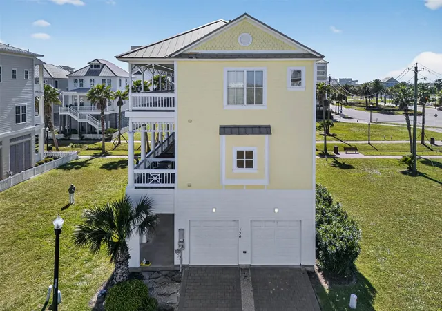 Photo 3 of Single family home for sale at 730 Beachtown Psge, Galveston, TX 77550 | MLS# 60353079 | Listing updated on 2026-08-15