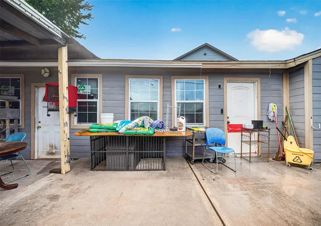 Photo 2 of Single family home for sale at 4425 Cline St, Houston, TX 77020 | MLS# 95200211 | Listing updated on 2026-07-19