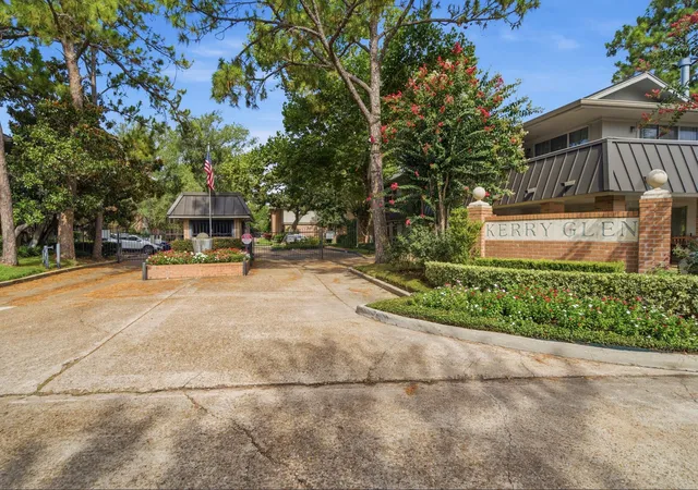 Photo 1 of Condo for sale at 6485 Byp Glen Rd #6485, Houston, TX 77057 | MLS# 72485867 | Listing updated on 2026-07-28