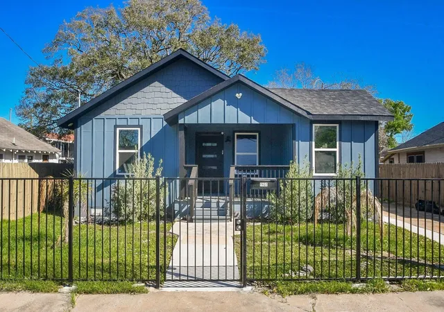 1st image of 4407 Oats St, Houston, TX 77020 | MLS# 50511931