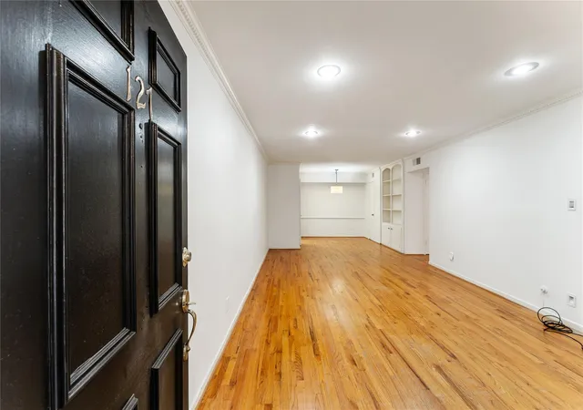 5th image of 359 N Post Oak Ln #127, Houston, TX 77024 | MLS# 5240276