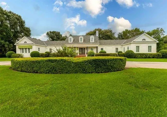 3rd image of 5975 Calder Ave, Beaumont, TX 77706 | MLS# 83456873